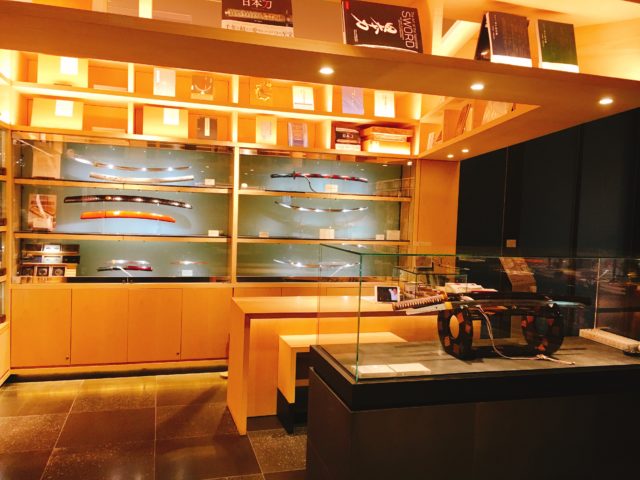 銀座SIX 蔦屋書店 日本刀売場